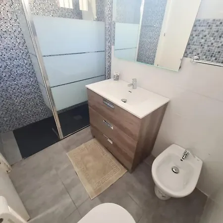 Apartment Modern Studio With Balcony, 50 Meters From The Sea