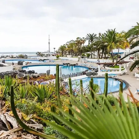 Modern Studio With Balcony, 50 Meters From The Sea