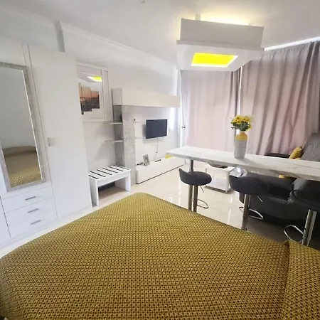 Modern Studio With Balcony, 50 Meters From The Sea *
