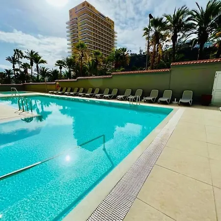 Apartment Modern Studio With Balcony, 50 Meters From The Sea *
